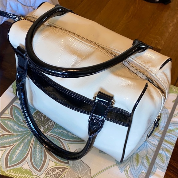 Kate Spade Cream & Black Handbag Purse ๐๐๐ - Picture 3 of 9